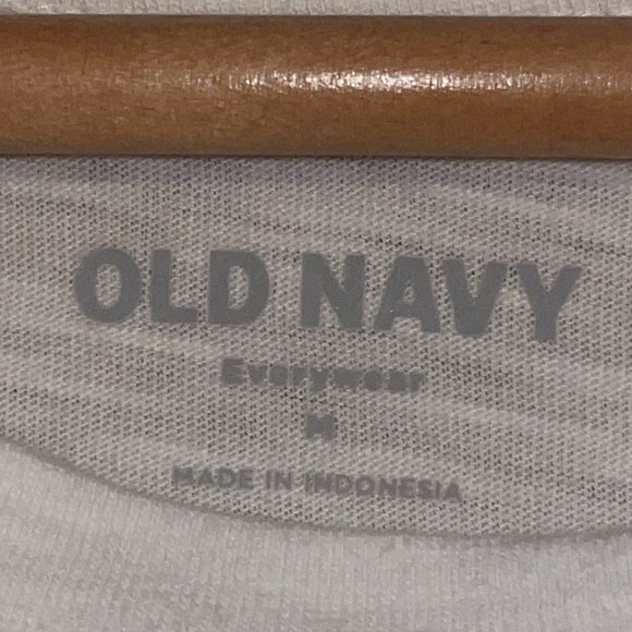 •OLD NAVY•"MOTHER LIKE NO OTHER" EARTH DAY CLASSIC SHORT SLEEVE TEE SIZE MEDIUM - Picture 6 of 7